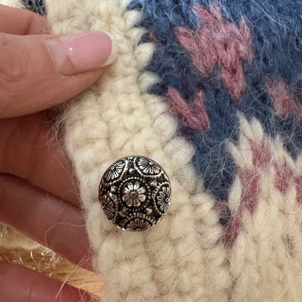 Vintage Hand Knit Faire Isle Wool Cardigan Sweater w Iconic Silver Buttons / S-M - Picture 2 of 13